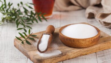 Eritritolo e dolcificanti: fanno davvero male? Cosa dicono gli studi e quanto possiamo consumarne