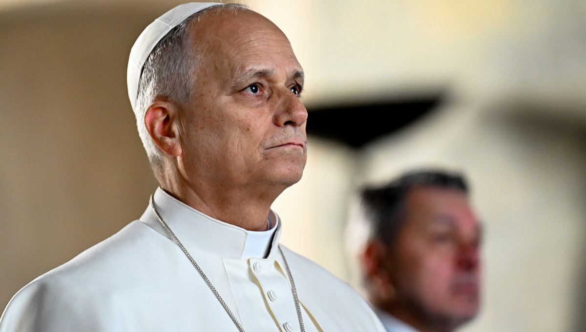 Papa Leone XIV, l’intervento è riuscito: cos’è l’adenocarcinoma polmonare e cosa succede ora Papa Leone XIV, l’intervento è riuscito: cos’è l’adenocarcinoma polmonare e cosa succede ora